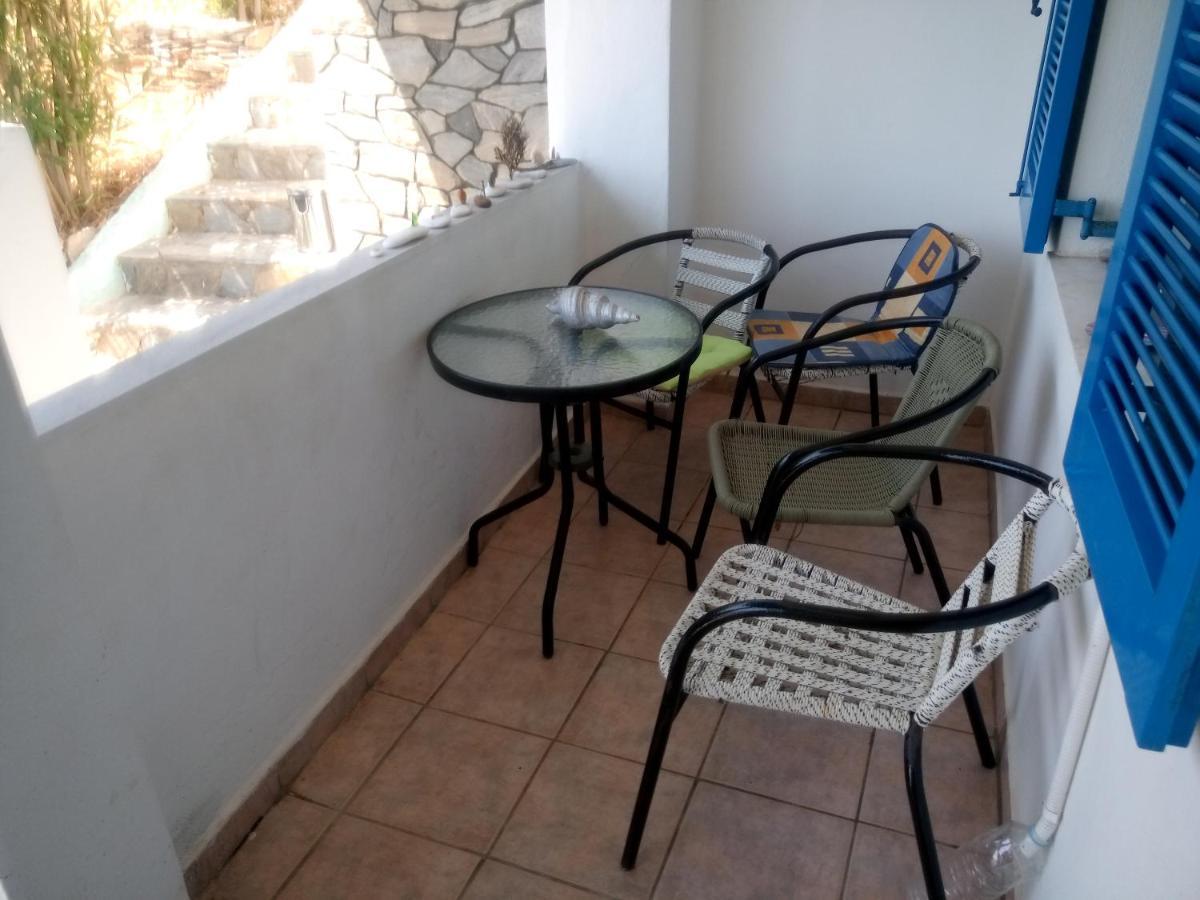 פורני איקריאס Studios Rena מראה חיצוני תמונה