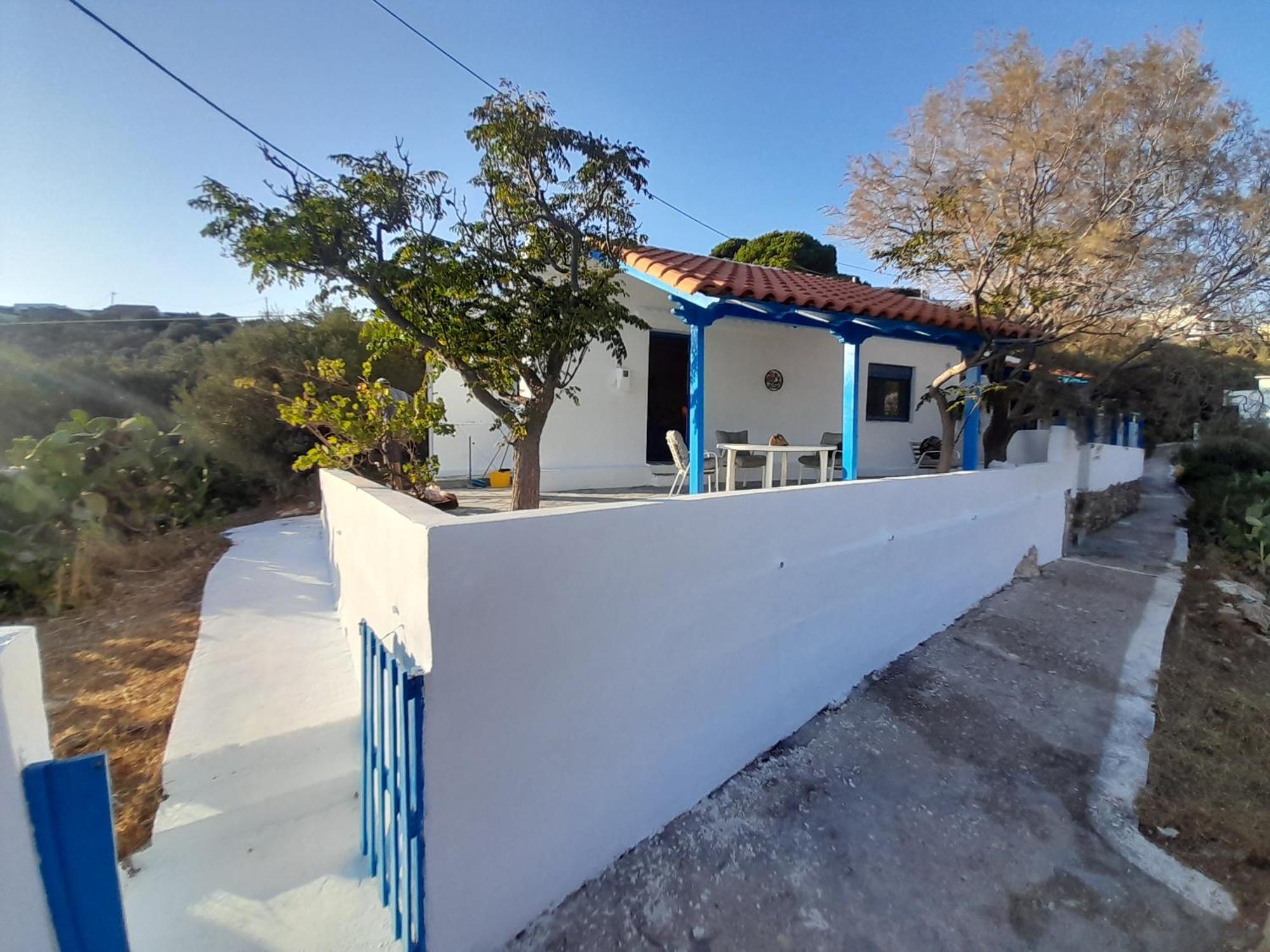 פורני איקריאס Studios Rena מראה חיצוני תמונה